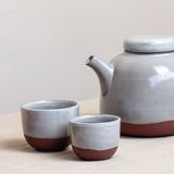 Tasse Argile rouge émaillée grise