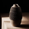 Vase en argile brune - Pigments
